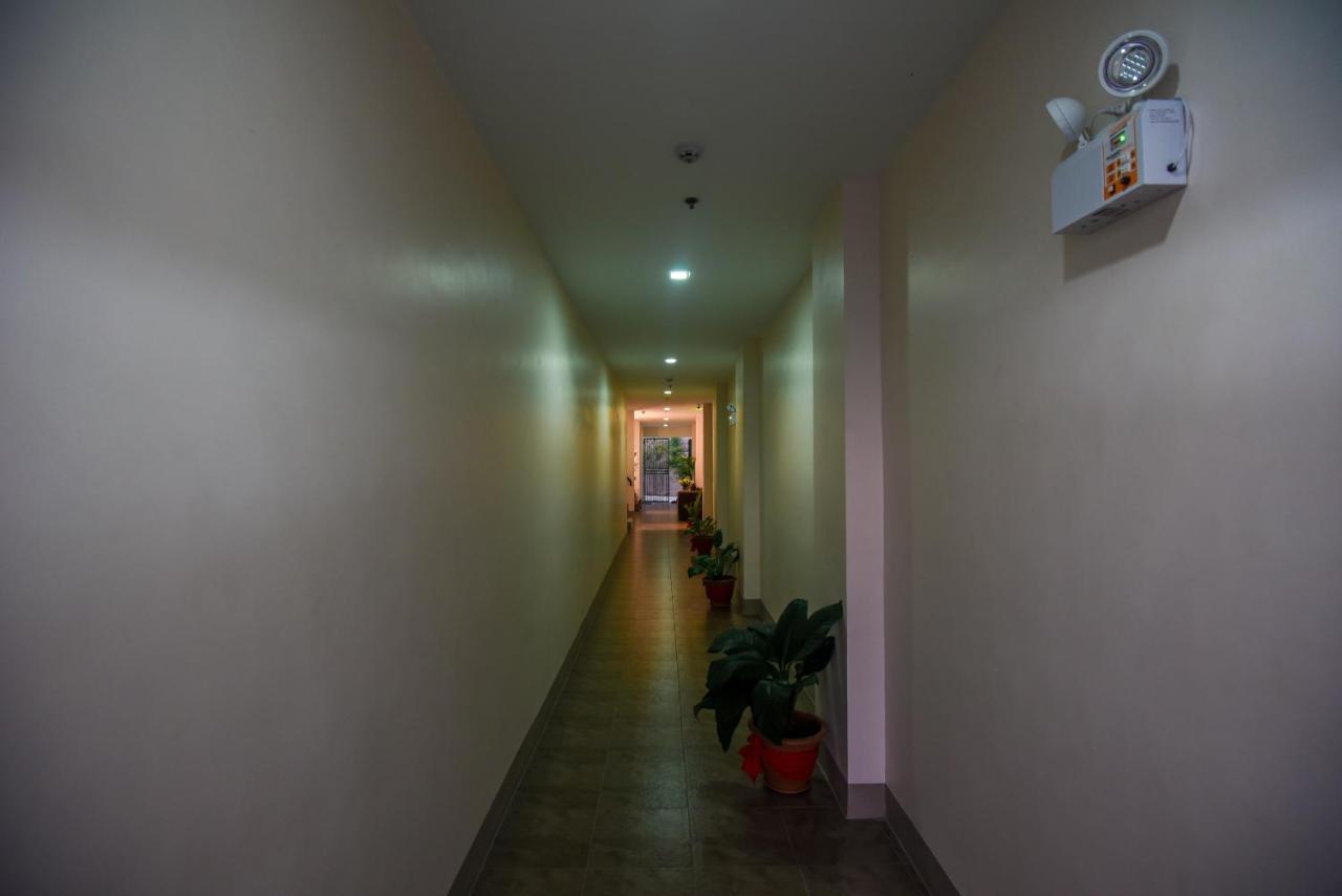 Ett Hometel Kalibo Ngoại thất bức ảnh