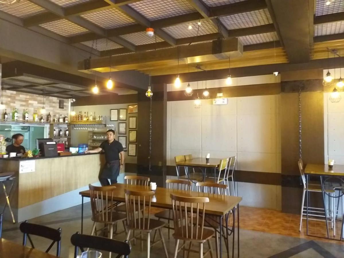 Ett Hometel Kalibo Ngoại thất bức ảnh