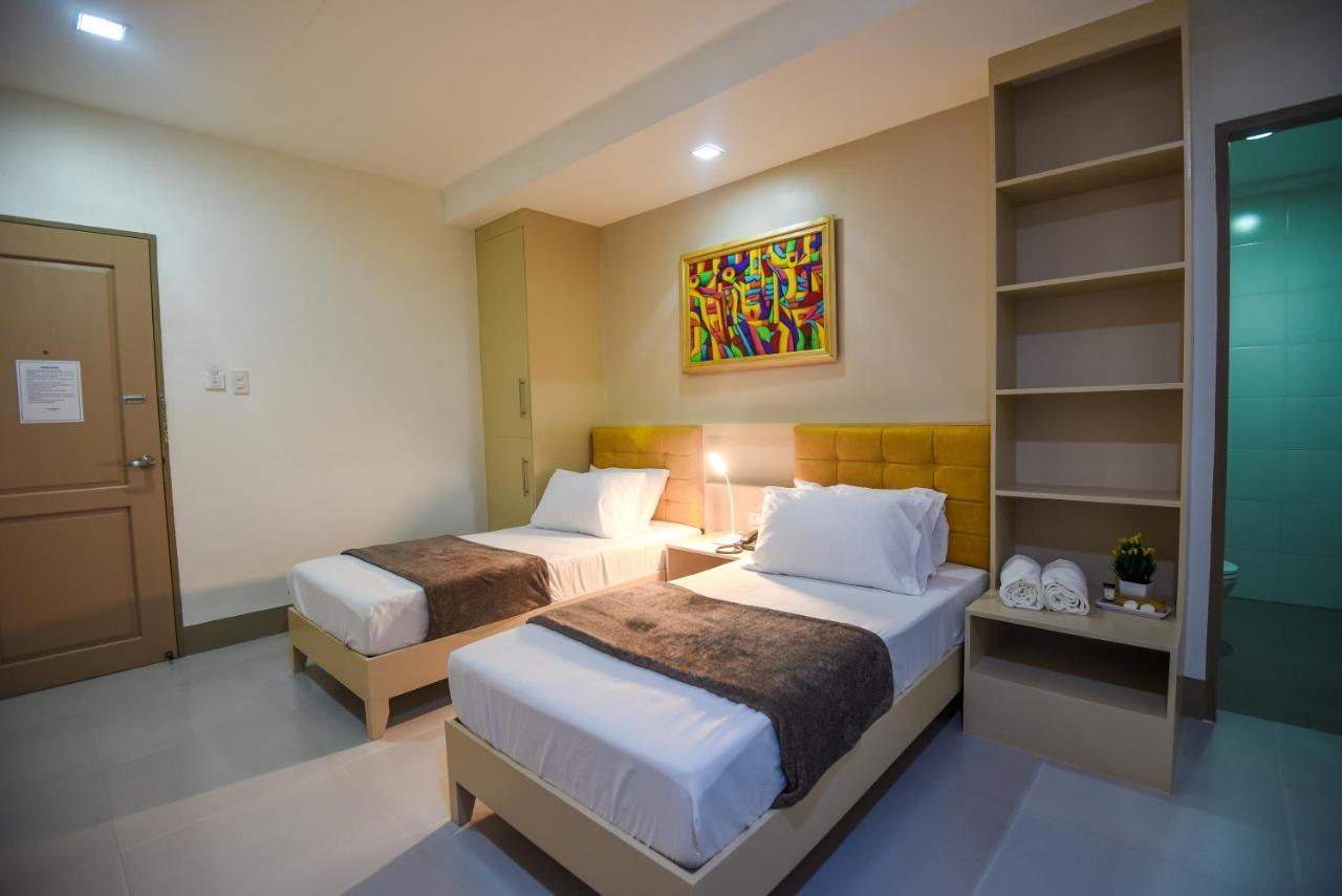 Ett Hometel Kalibo Ngoại thất bức ảnh