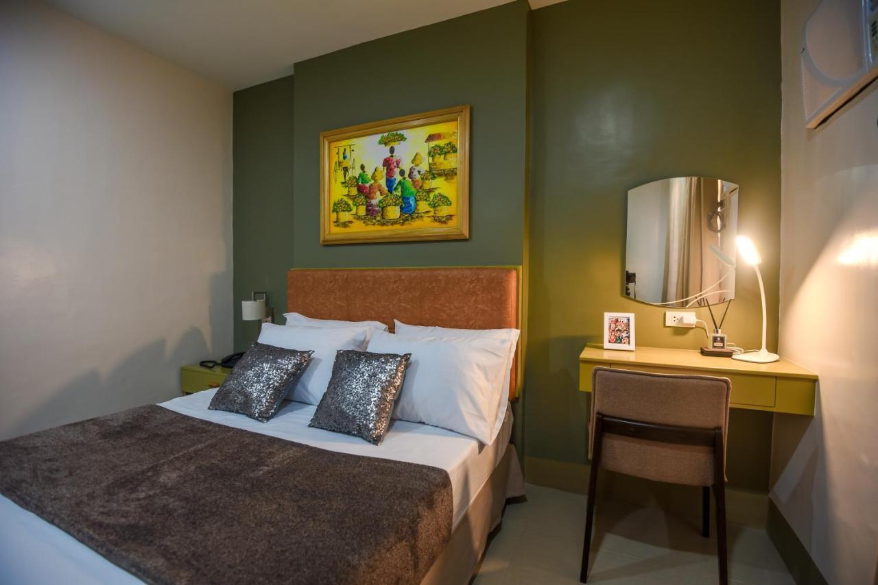 Ett Hometel Kalibo Ngoại thất bức ảnh