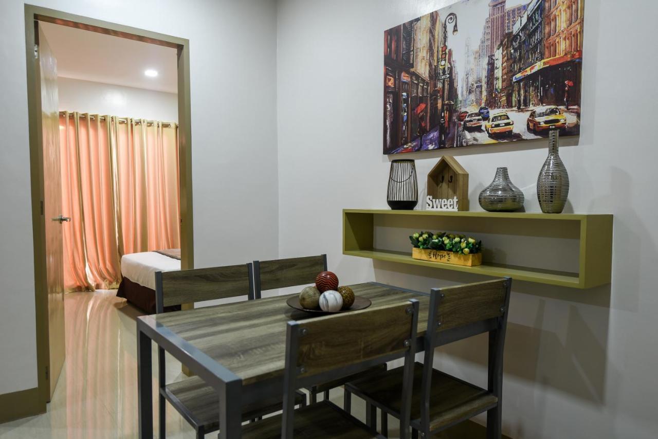 Ett Hometel Kalibo Ngoại thất bức ảnh