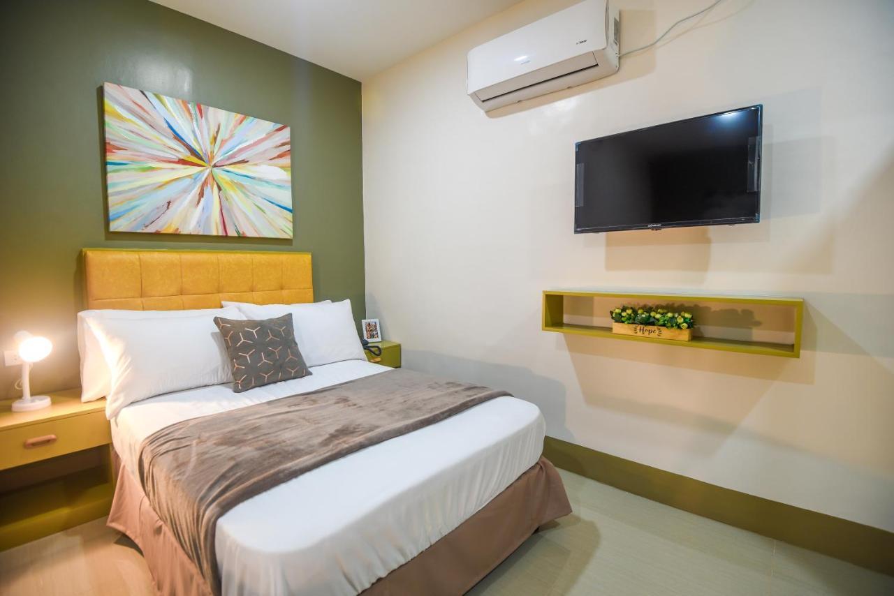 Ett Hometel Kalibo Ngoại thất bức ảnh